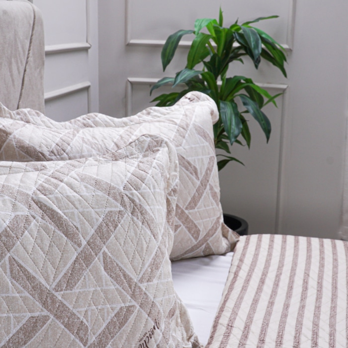 image_cf8799a8-e186-491d-ad8a-37ca4c5a60bd